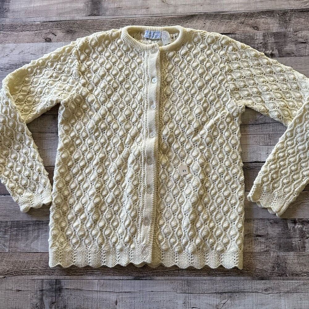 Vintage Mid Century 1960s Jolie Knitwear Popcorn Knit Acrylic Button Up Cardigan
